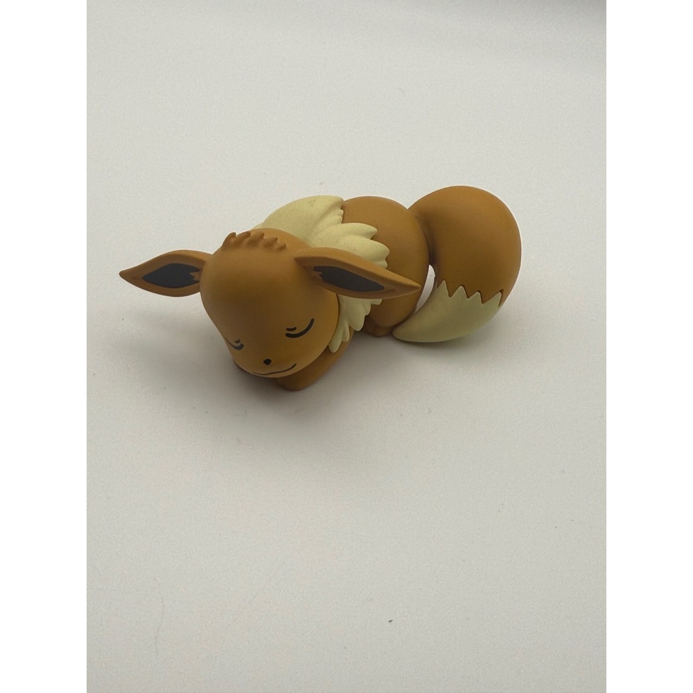 Pokemon Eevee Sleeping Figure Brown PVC Collectible Figurine Nintendo Toy